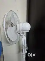 Crompton table fan with stand used just for 4 months