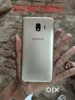 Galaxy j4 koi kami nhi hai singal scratch nhi hai singal hand phone y