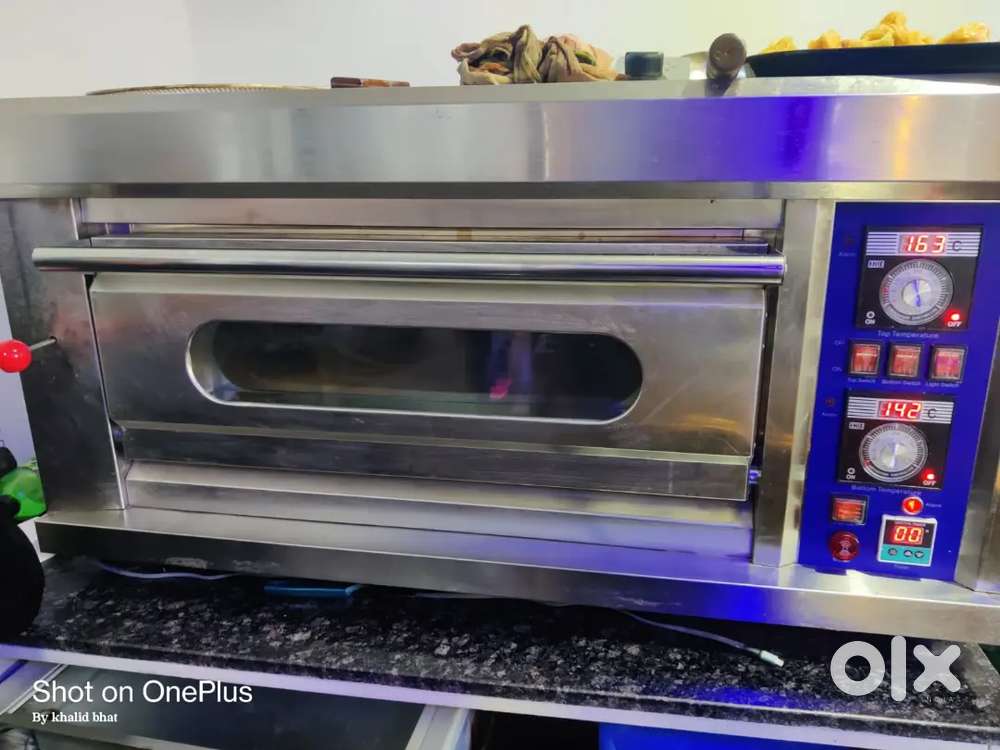 Pizza oven