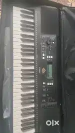 Yamaha PSR-E-373