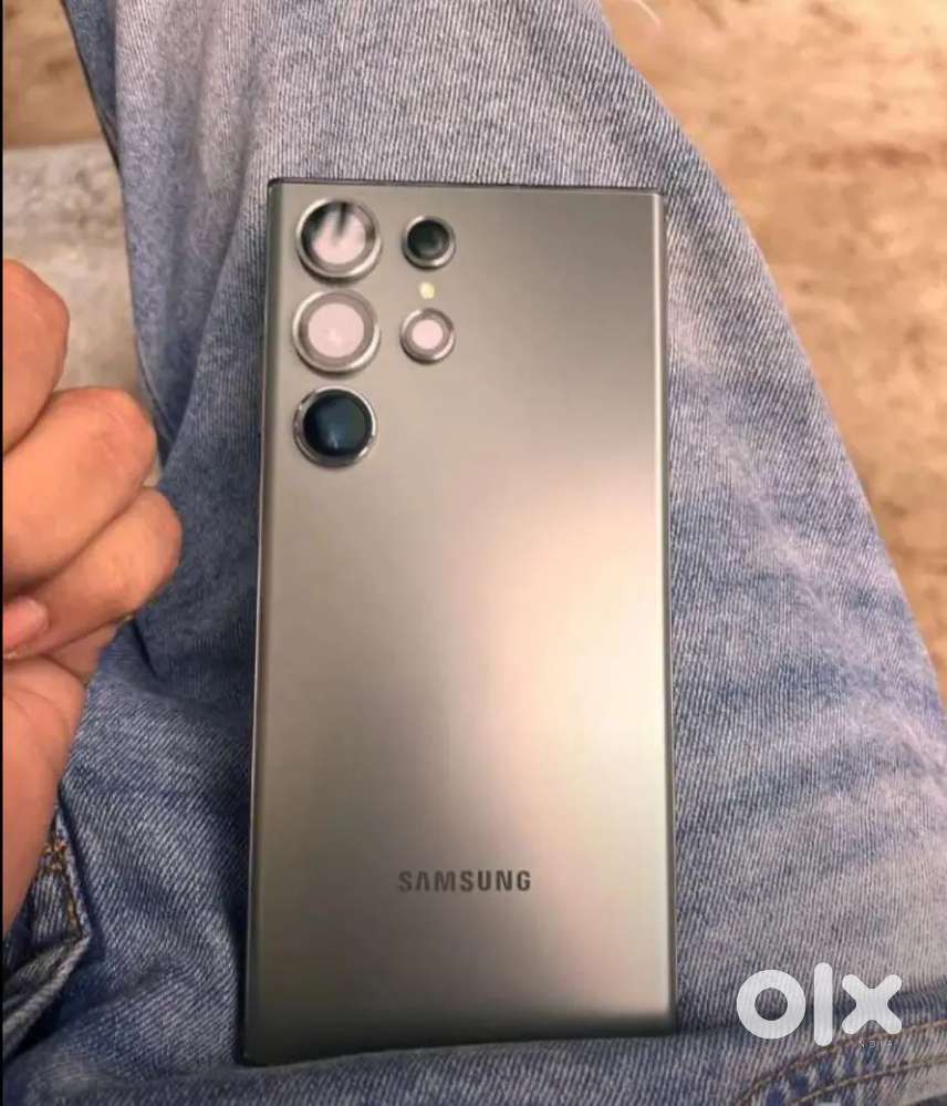 Selling my 6 months old Samsung. Need urgent money