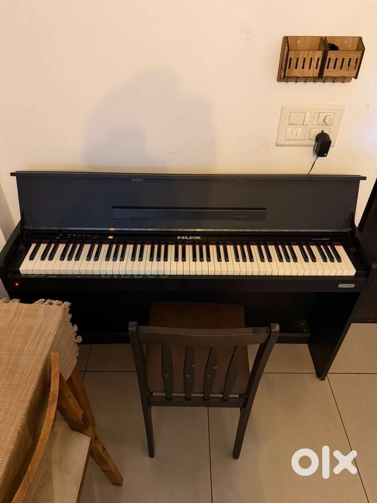 Digital piano in excellent condition