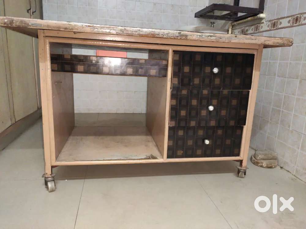 Computer table with key board & other 3 draws