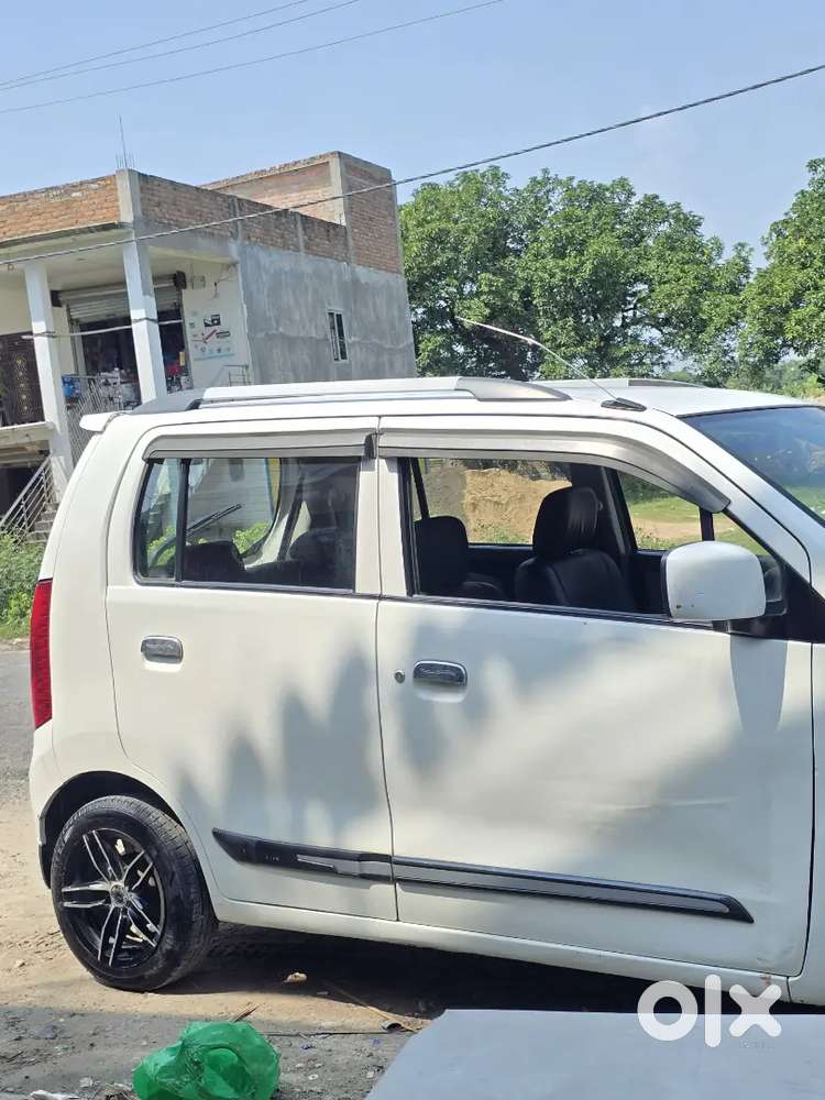 Maruti Suzuki WagonR VXI – White  Good Condition  Affordable Price