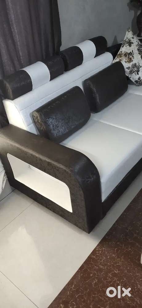 Sofa set big with luxury centre table