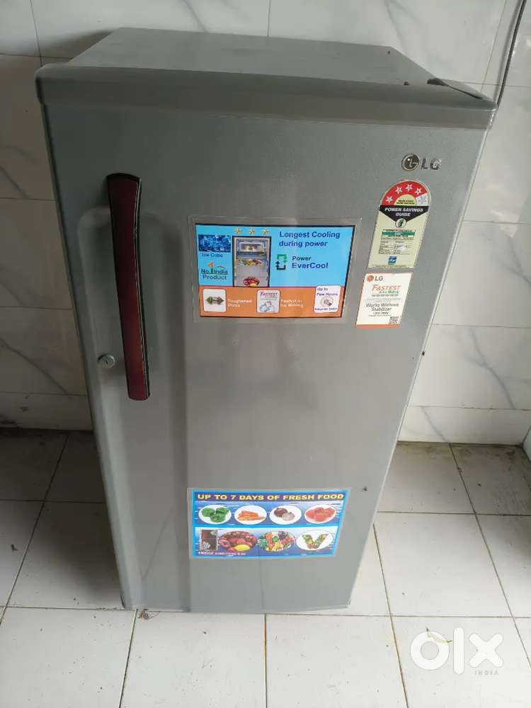 GET _ 5 YEAR WARRANTY_ LESS USED ( FRIDGE ) FREE DELIVERY