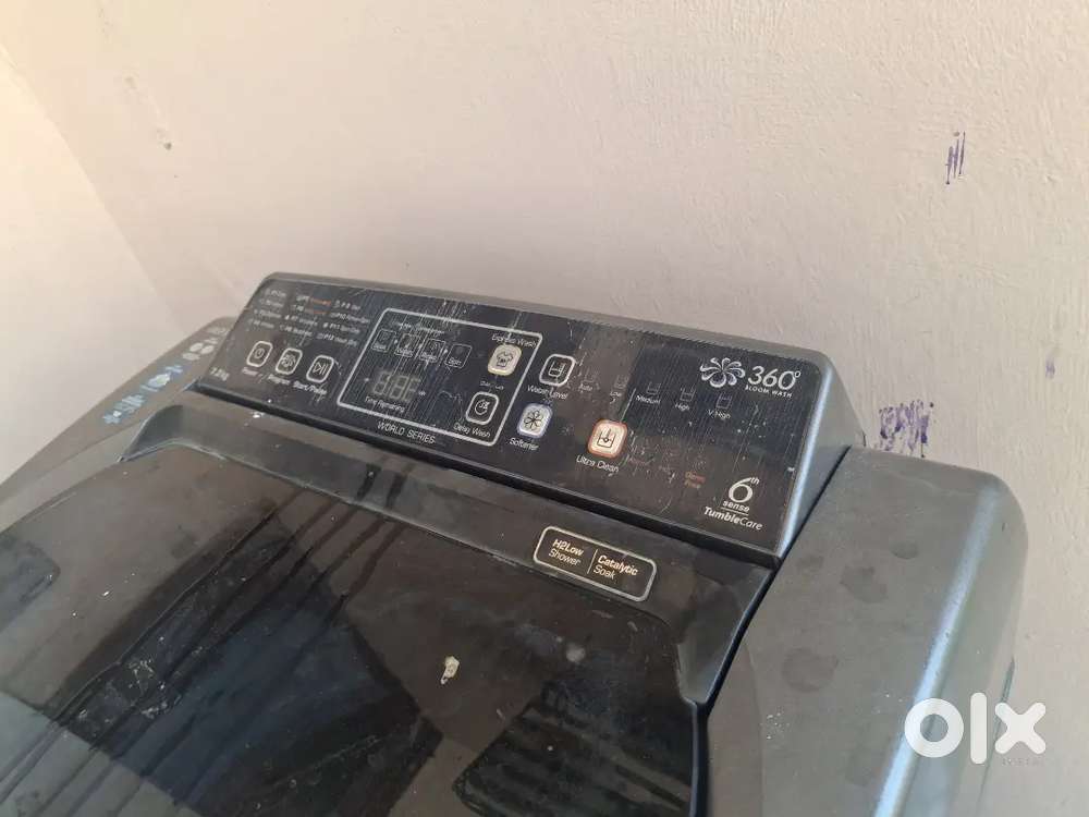 Whirlpool fully automatic top load 7 kg washing machine.