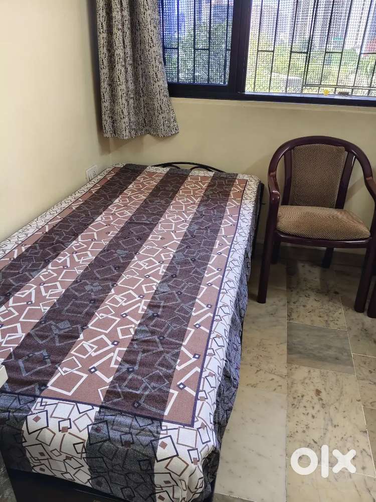 Light weight bed with mattress