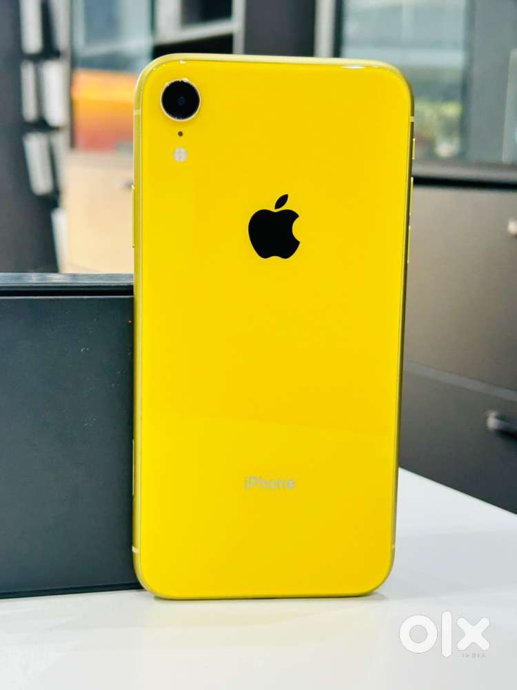 IPHONE XR 128gb YELLOW 100% battery UNUSED IPHONES **