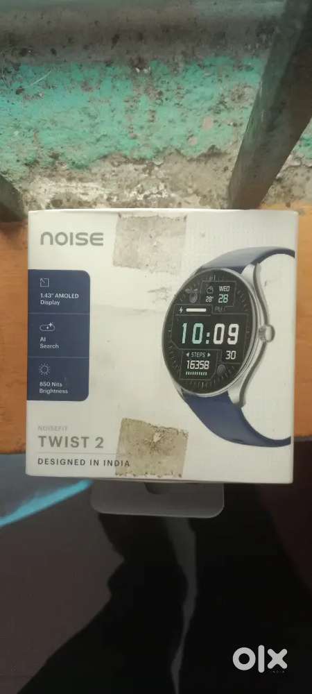 Noise smart watch twist