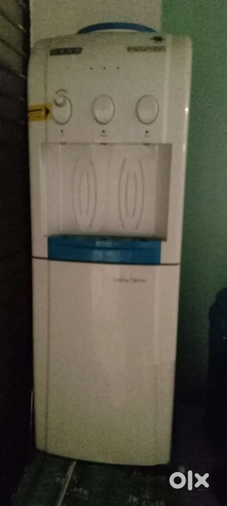Water Dispenser with Hot, Cold and Normal Water Dispenser