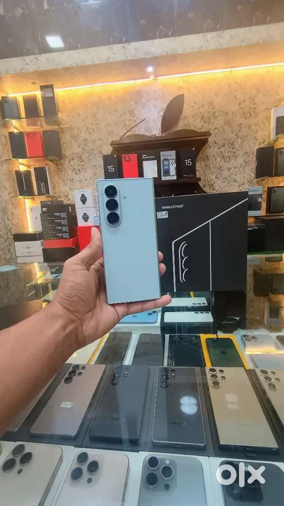 Samsung Z fold 7 12/512gb limited edition mint colour Global unit