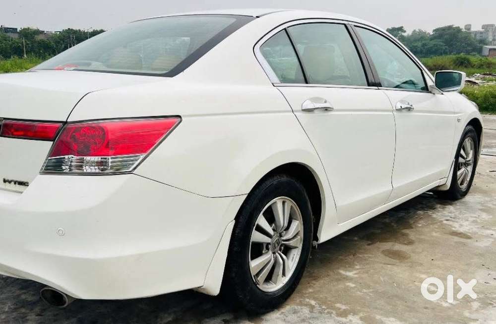 Honda Accord CNG & Hybrids Well Maintained