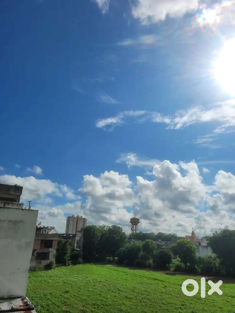 2bkh 1 floor  flat  urgent need   flatmate 1 room available