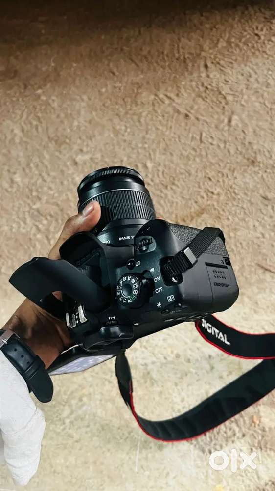 CANON 700D FOR SALE WITH 18-55MM LENS