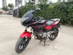 Good condition Bajaj pulsar 220f model 2015