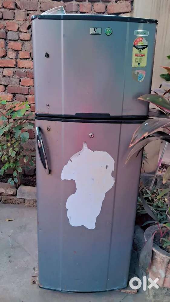 New condition fridge