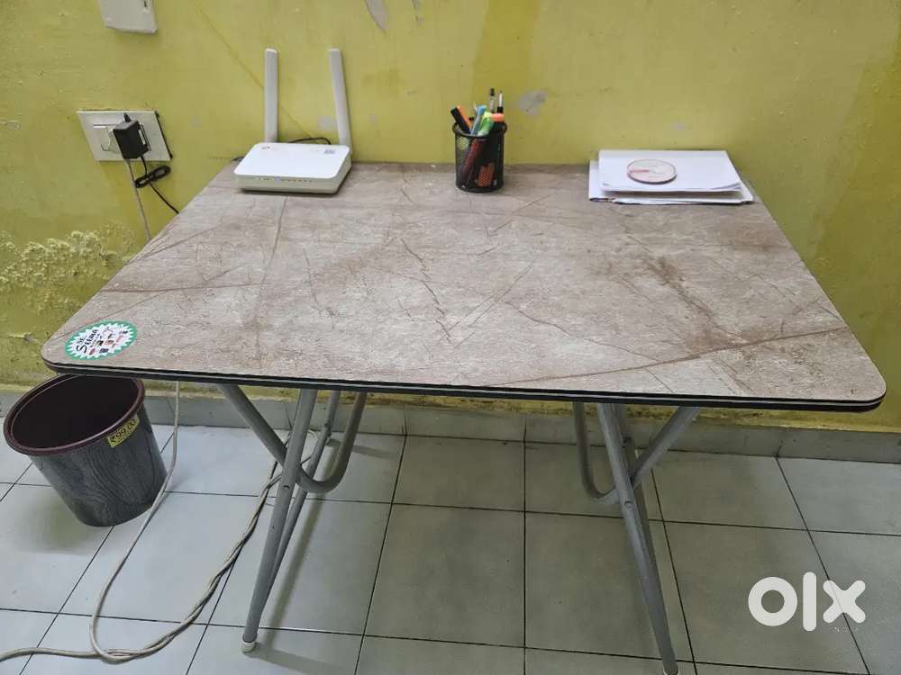 Sturdy Foldable Study / Laptop Table – Good Condition