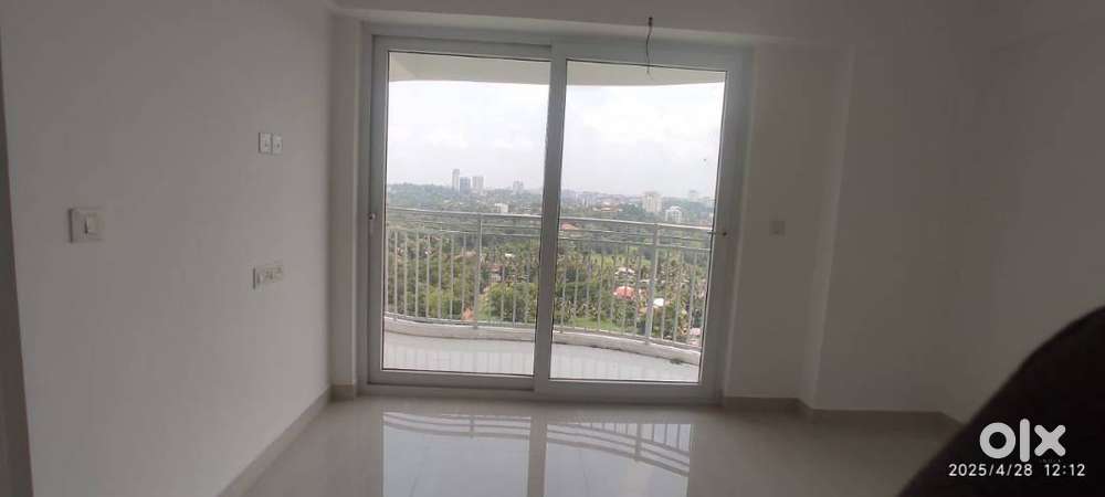 Third floor, Commercial Space for Sale at Thiruvanathapuram