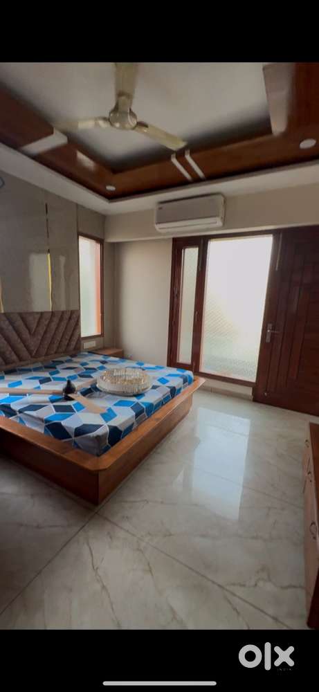 Need girl room partner