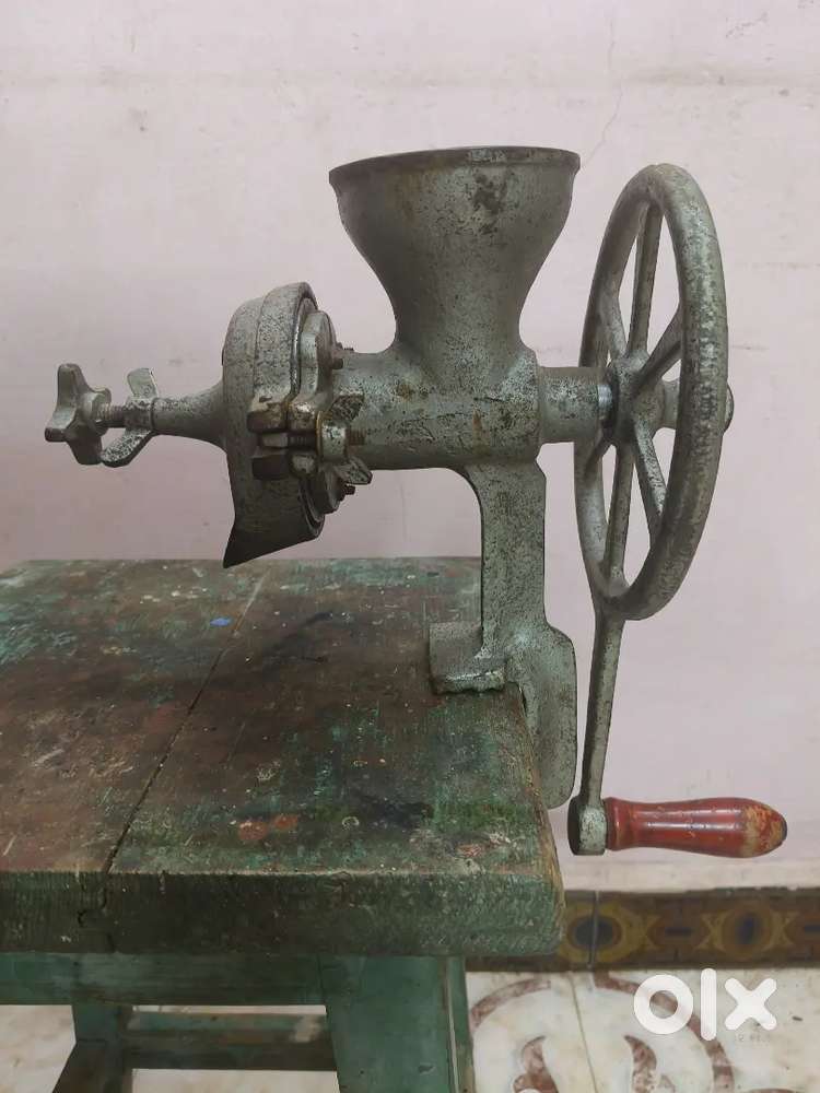 Antique meat, vegitable hand grinder