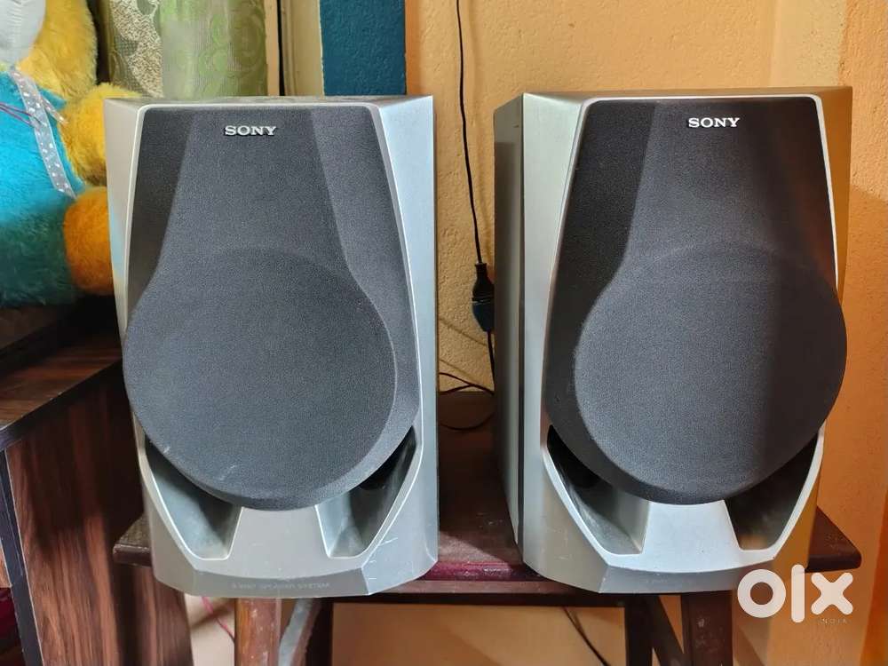 Sony Speakers 140+140 RMS. Made in Japan. Mint condition