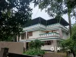 2BED ROOMS 1ST FLOOR HOUSE IN ALUVA TOWN NEAR PARAVUR KAVALA