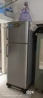 Samsung fridge good condition and well maintained