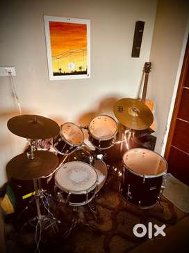 Pearl Roadshow Accoustic Drum Kit with MEINL CYMBAL