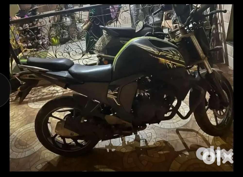 Yamaha FZ-V2 FI  (2015) only goan buyer