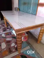 New 6 seater  Dining table for sale  with elegant look