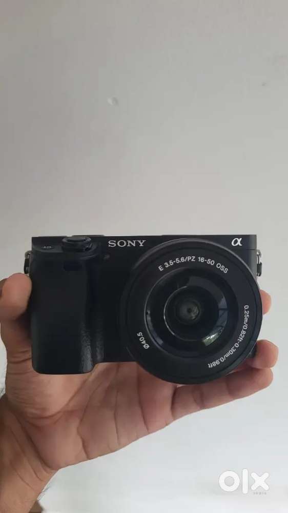 Sony a6400 4k mirrorless camera with lens