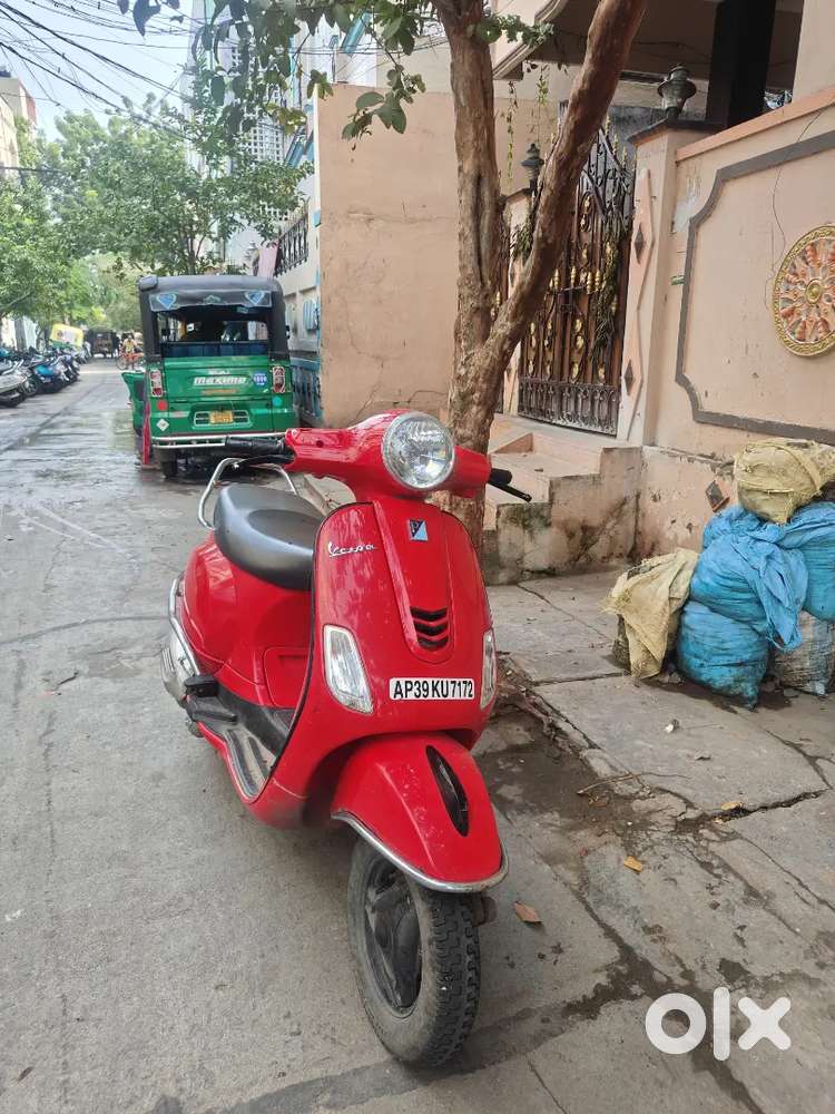 I want to sell my vespa Lx 125(good condition)
