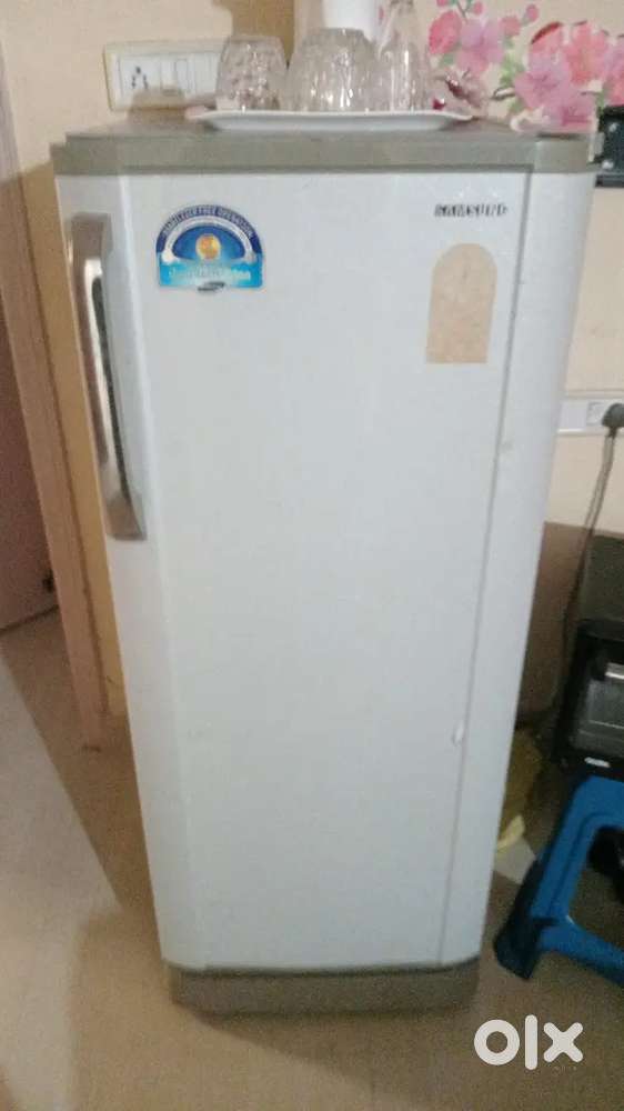 lam selling my fridge