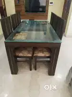 6 Seater Glass top Dining Table in mint Condition for Sale