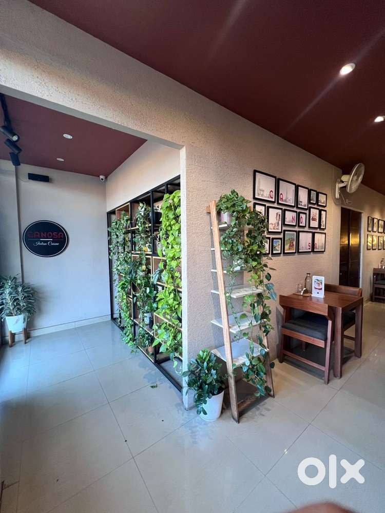 Running cafe/restaurent for sale