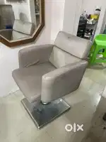 Salon chair facial bad cash counter