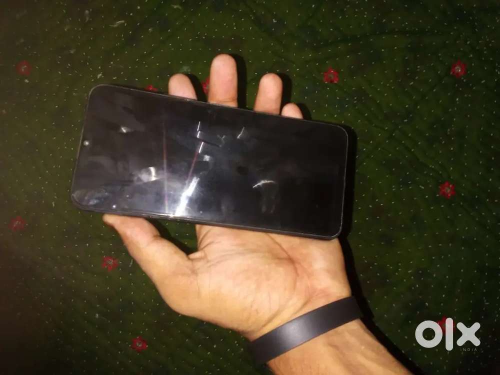 Phone me koi bhi dikkat nahi hai phone achhe se work karta hai