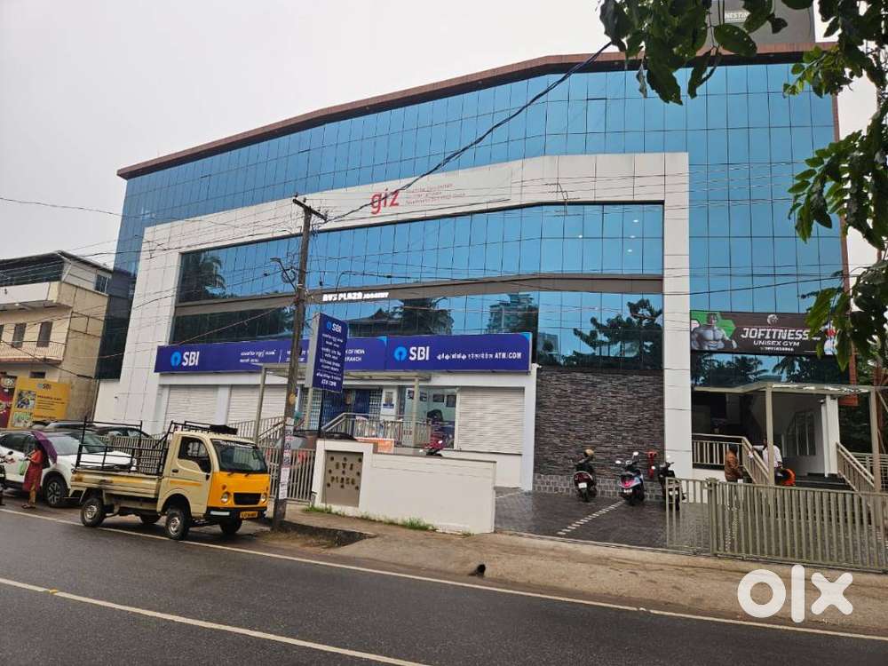 Suitable for Office / Co-working space with coffee shop.