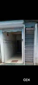 Shop cum office available on Rent in Andheri west metro