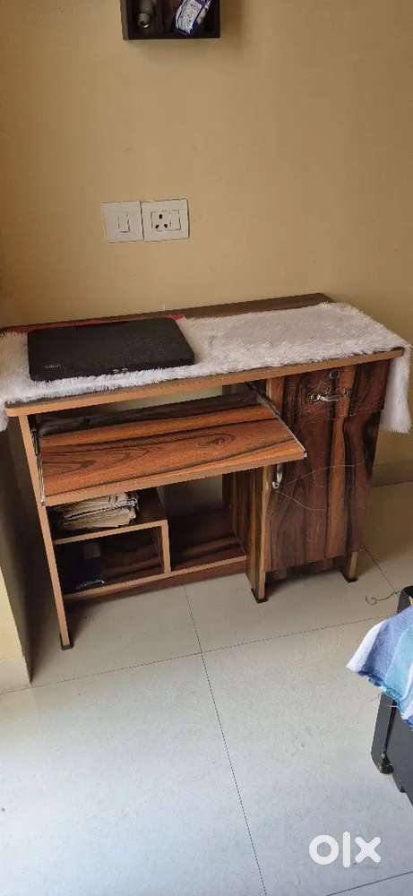 Office/Study/Computer/Revolving/Desk Chair for Work from Home