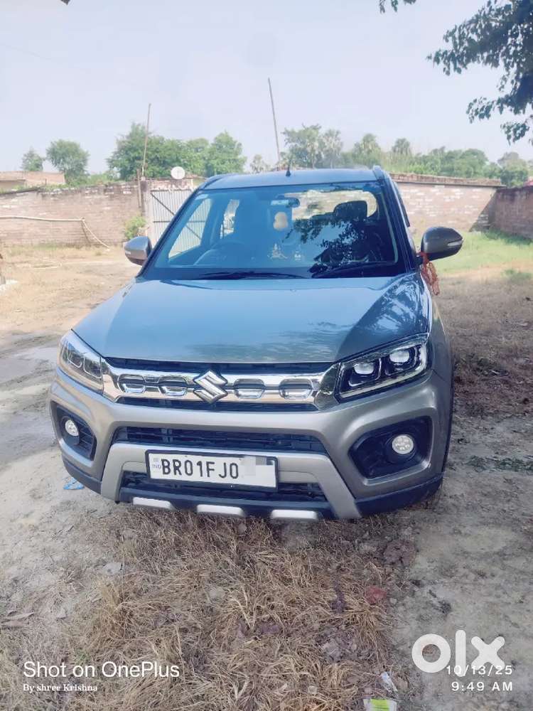 Maruti Vitara Brezza zxi push button start 2021 Petrol 6500 Km Driven
