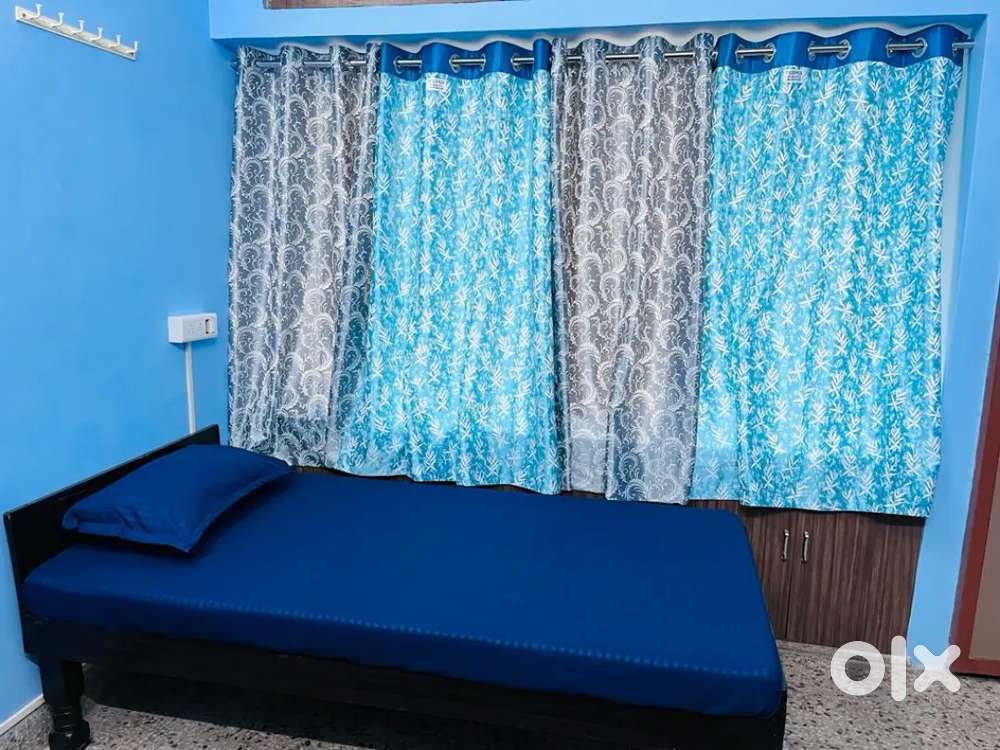 Girls and Boys k liye safe and clean pg available