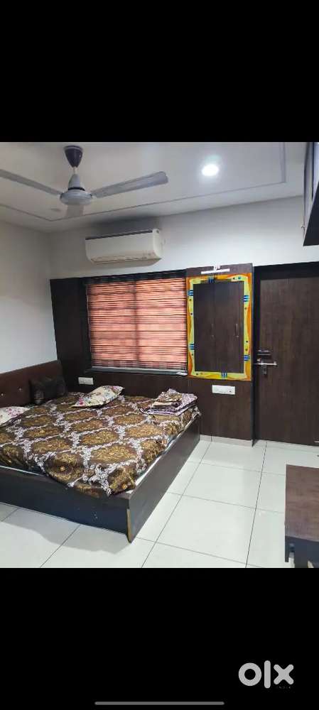 4 bhk fully furnished luxurious bunglow for rent in Mavdi are