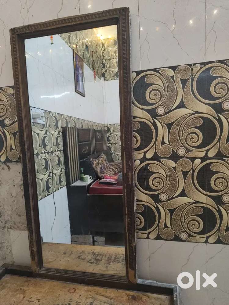 Wooden dressing table