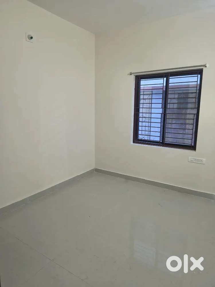 2bhk for family independent (no owner stay)