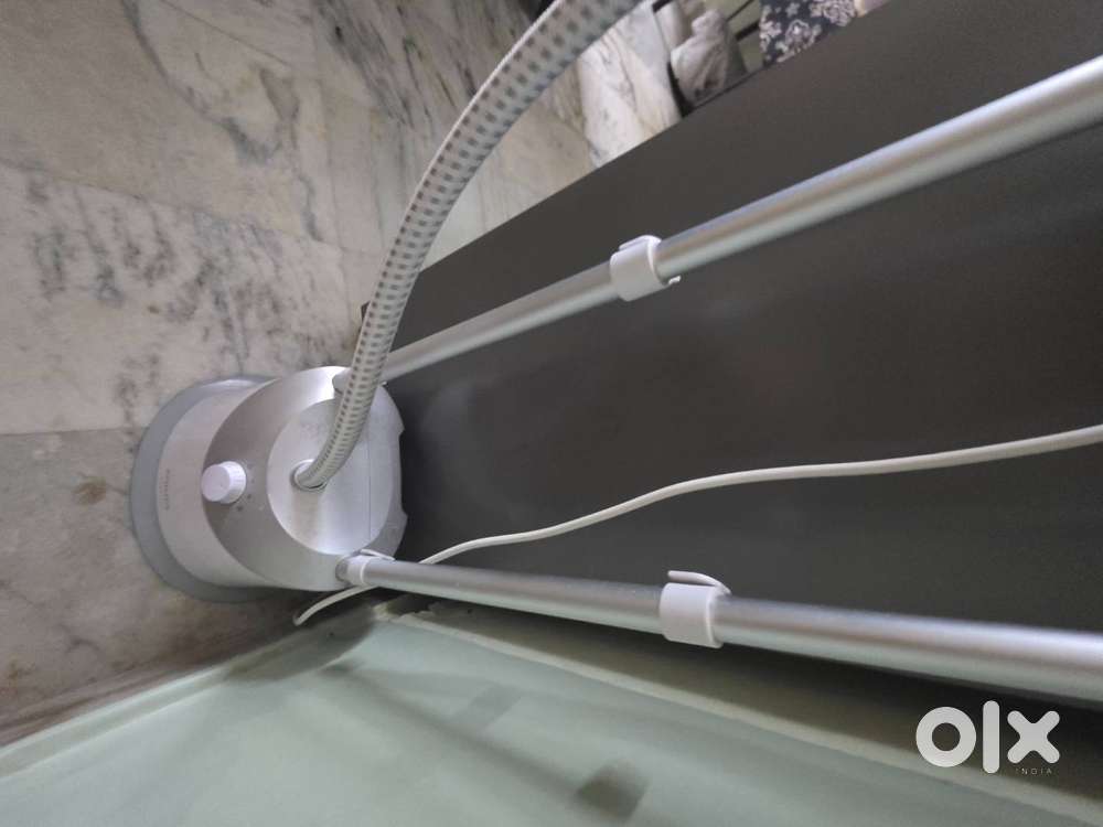 Garment stand Steam iron