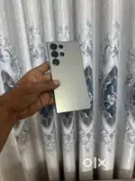 Samsung s25ultra in new condition under samsung warranty with bill box