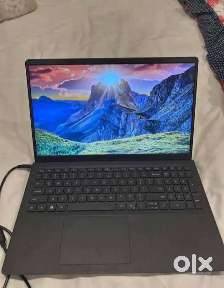DELL Inspiron 3515