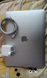 Apple MacBook Air Laptop: Apple M1 chip, 13.3-inch 8\256GB